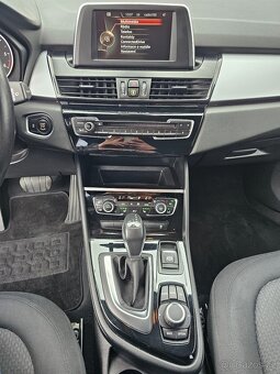 BMW 220D 140kW 2017 ACTIVE TOURER,VÝHŘEVY,SENZORY,TEMPOMAT - 13