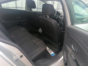 Renault Fluence 1.6i 82kw 6/2015 - 13
