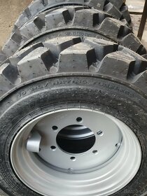 Kola smykový nakladač UNC - Locust - Novotný - 13