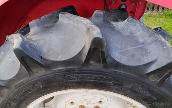 Malotraktor Yanmar s čelním nakladačem - 13