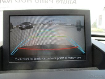 PEUGEOT 3008 Hybrid 4x4 Allure Pano HUD Navi LED - 13