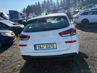 Hyundai I30 combi 1.5i automat2025 5000km - 13