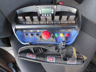 TATRA Phoenix 8x6 - nosič kontejnerů + SILNÁ hydraul. ruka - 13