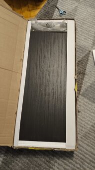 Černá skříňka nová (při přepravě jemně poškozena) - 13