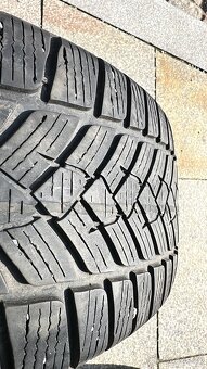 235/55 R17 103V zimní - 13