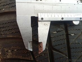 pneu zimní 235/45r16 98vV VZOREK  6,5mm GOOD YEAR - 13