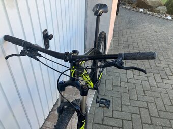 SPECIALIZED  27,5 - 13