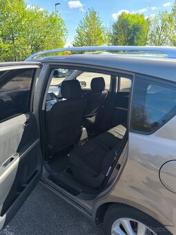 Toyota Corolla Verso 2.2 D-4D, spotřeba 6,3 l, bez investic - 13