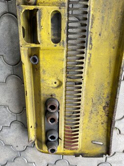 Zadní čelo Škoda 100 - 13