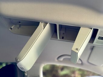 Volkswagen Touran Highline DSG - 13