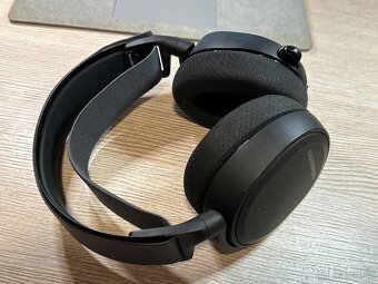 SteelSeries Arctis 7+ Wireless - 13