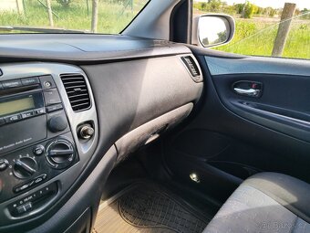 Prodám Mazdu MPV 2.0 Di na náhradní díly - 13