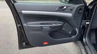 ŠKODA OCTAVIA 2.0TDI RS 125kW DSG COLUMBUS - 13