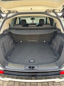 Land Rover Discovery Sport R-Dynamic SE Si4 Automat AWD P200 - 13
