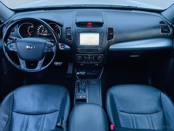 Kia Sorento 2.2D 4x4 AUT 7MÍST KAMERA VÝHŘEV TAŽNÉ SERVISKA - 13