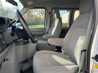 Ford E350, Econoline XL, 2014, 87 000 km, 8 míst, minibus - 13