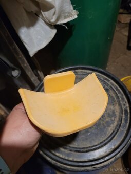 Prodám skokový materiál - 13