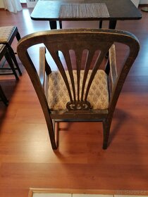 Prodám starožitný stůl se židlemi - 13