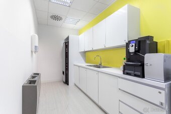 Coworkingový prostor v Regus River Garden - 13
