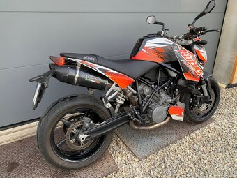 KTM Super Duke 990  SERVISNÍ KNÍŽKA  - 13