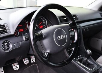 Audi A4 1.9TDi 74kW BOSE AUT. A/C - 13