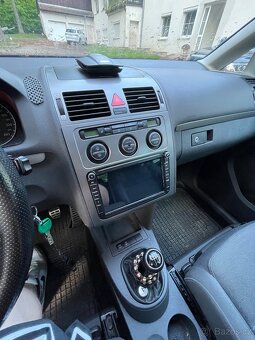Volkswagen Touran - 13