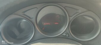 CITROEN C4 1.6HDI NOVÁ STK SERVISNÍ KNIHA PLATÍ DO SMAZÁNÍ - 13