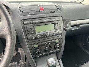 Škoda Octavia 2.0 TDI 103 kW Elegance / Druhá sada kol - 13