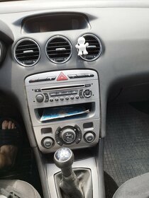 Peugeot 308 1.6 HDi 80kw tažné klimatizace po STK - 13