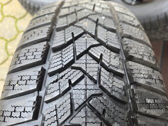 Téměř nová zimní sada Škoda KAROQ, SEAT ATECA 16" 215/60/16 - 13