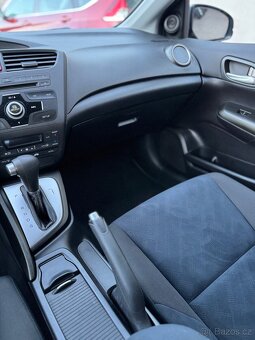 Honda Civic 9G pouhých 42 000 km, po Senior Majiteli - 13