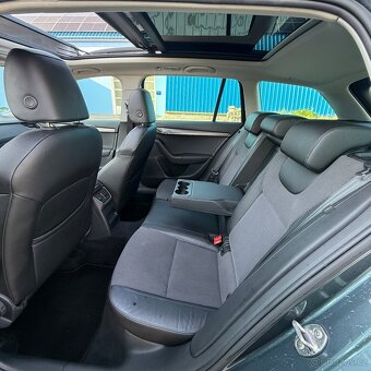 ŠKODA OCTAVIA  3 STYLE facelift Kombi benzin PANO DSG - 13