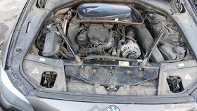 Náhradní díly z BMW F10 N57 150kw komforty, xenony, - 13