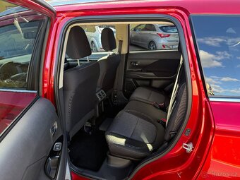 MITSUBISHI OUTLANDER 2.4 PHEV 165kW 4x4-2020-60.274KM- - 13