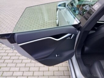 Tesla model s 90D B19B5N - 13