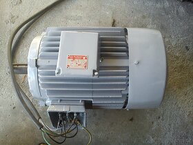 Tatra 111C + CV 9 - 13