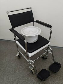 Toaletní židle pojízdná, zánovní stav. - 13