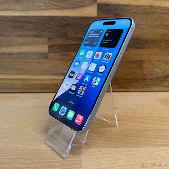iPhone 15 128GB, bílý (12 měsíců záruka) - 13