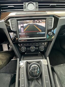 Volkswagen Passat, Kombi 1,6 TDi 88 kW R-LINE PANORAMA - 13