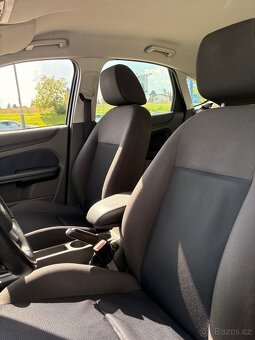 FORD FOCUS 2004 - 13