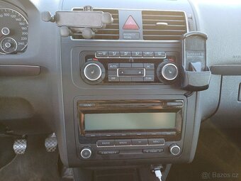Volkswagen Touran 2,0 TDi 103KW 2010 - VELKÁ SLEVA - 13