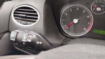 Ford Focus 1.6 16v    2006 - 13