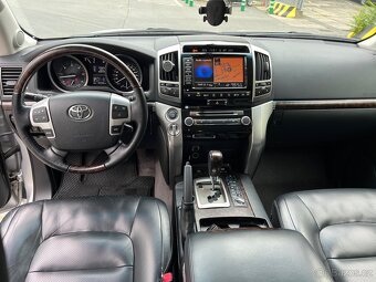 Toyota land cruiser V8 4x4 automat TOPSTAV 93 000km - 13