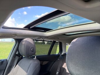 MERCEDES-BENZ C200 BENZÍN //2015 LED NAVI PANORAMA TAŽNÉ - 13