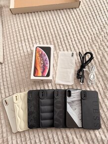 Apple iPhone Xs 256 GB zlatý - 13