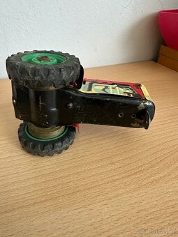 Starý plechový traktor na klíček - 13