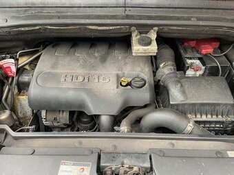 Citroen C4 Picasso 2.0HDi 100kW - 13