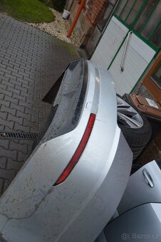 Dveře zadní blatník sklo kufru kufr Octavia III krátká combi - 13