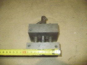 stahovák dvouramenný, strojní svěrák - 13