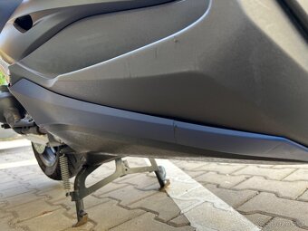 Yamaha X-Max 125 - 13